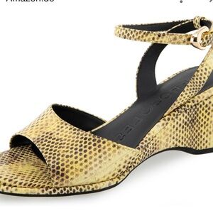 AEROSOLES Nixon Yellow Snakeskin Sandals nwt size 7.5